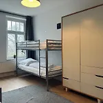 2 Schlafzimmer-Balkon-Kueche-Parkplatz-Designerbad