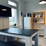 2 Schlafzimmer-Balkon-Kueche-Parkplatz-Designerbad