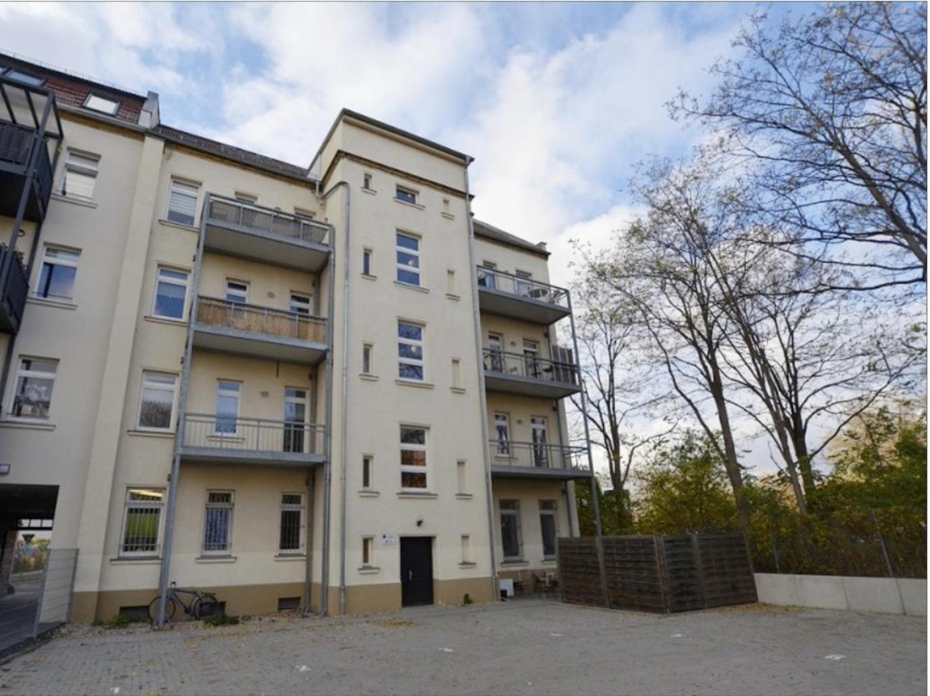 2 Schlafzimmer-balkon-kueche-parkplatz-designerbad Leipzig