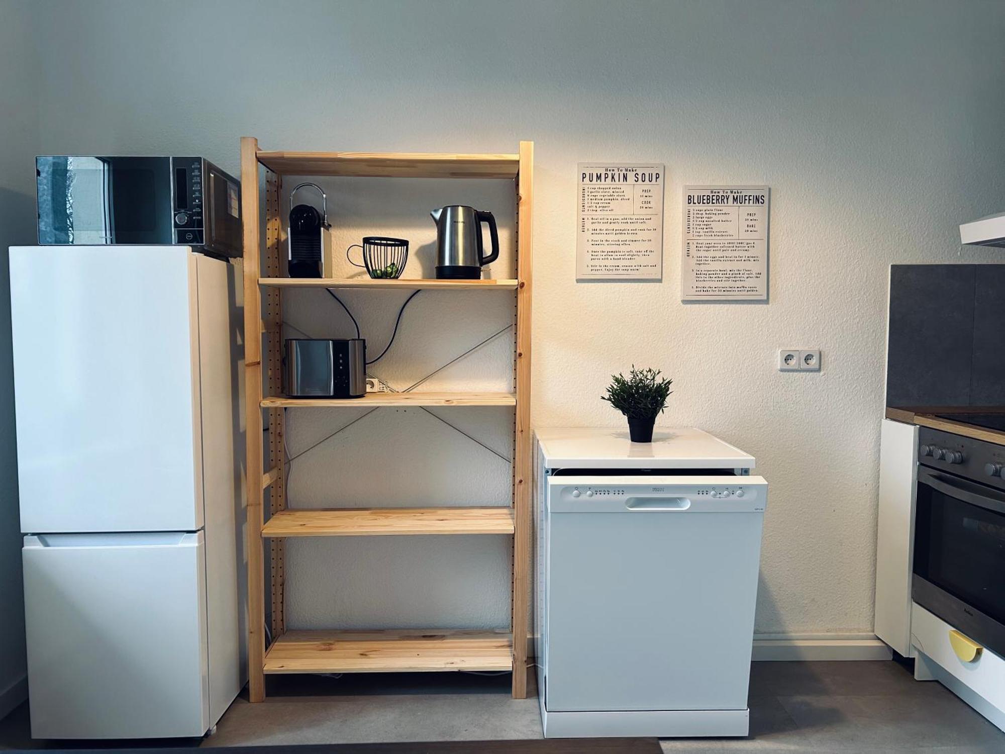 2 Schlafzimmer-balkon-kueche-parkplatz-designerbad